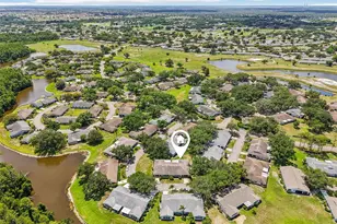 2017 Hampstead Cir, Sun City Center, FL 33573 - Photo 43