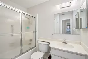 2017 Hampstead Cir, Sun City Center, FL 33573 - Photo 27