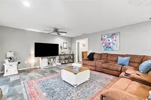 2901 Beagle Pl, Seffner, FL 33584 - Photo 5