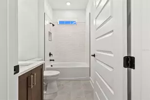 324 37th Ave, Saint Petersburg, FL 33704 - Photo 17