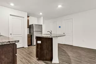 5314 Companion Ln, Tampa, FL 33619 - Photo 11