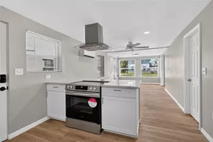 18015 1st St E, Redington Shores, FL 33708 - Photo 9