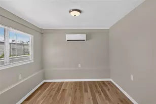 18015 1st St E, Redington Shores, FL 33708 - Photo 11