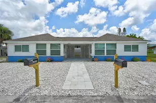 18015 1st St E, Redington Shores, FL 33708 - Photo 1