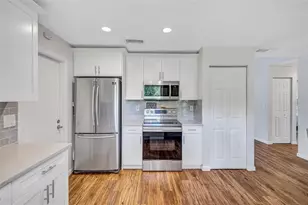 504 7th St SE, Largo, FL 33771 - Photo 11