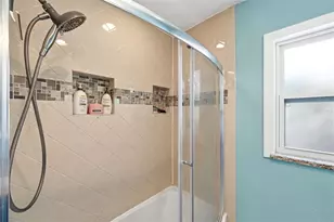 6765 3rd Ave N, Saint Petersburg, FL 33710 - Photo 15