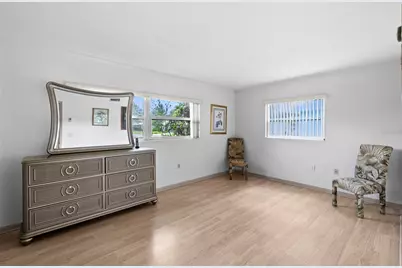 1831 Oak Lake Drive, Clearwater, FL 33764 - Photo 29