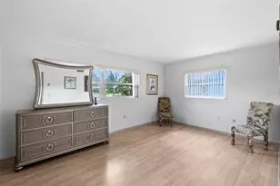 1831 Oak Lake Dr, Clearwater, FL 33764 - Photo 29