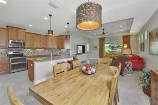803 Chipper Dr, Sun City Center, FL 33573 - Photo 5