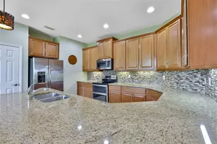 803 Chipper Dr, Sun City Center, FL 33573 - Photo 7