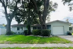528 E Lake Dr, Largo, FL 33771 - Photo 17