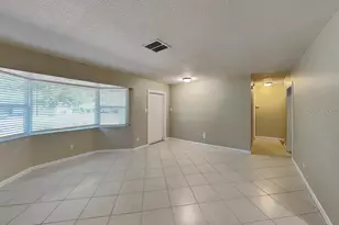 122 Van Dyck Dr, Nokomis, FL 34275 - Photo 3
