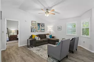 2521 Gulf Breeze Cir, Palm Harbor, FL 34683 - Photo 5