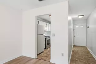 6070 80th St N, Saint Petersburg, FL 33709 - Photo 19