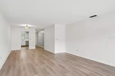 6070 80th Street N #109, Saint Petersburg, FL 33709 - Photo 17