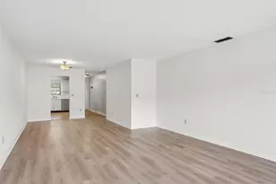 6070 80th St N, Saint Petersburg, FL 33709 - Photo 17