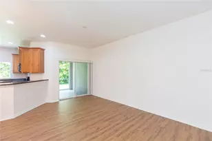 4473 Amberly Oaks Ct, Tampa, FL 33614 - Photo 9