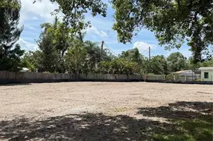 3531 Dr Mlk Jr Dr, Saint Petersburg, FL 33704 - Photo 3