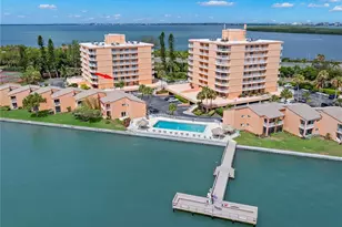 7432 Sunshine Skyway Ln S, Saint Petersburg, FL 33711 - Photo 1