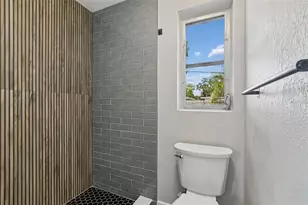 2171 Pocahontas Dr, Largo, FL 33774 - Photo 17