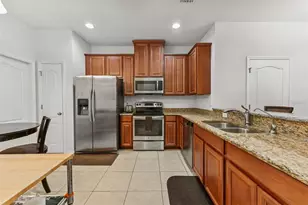 2129 Lennox Dale Ln, Brandon, FL 33510 - Photo 7