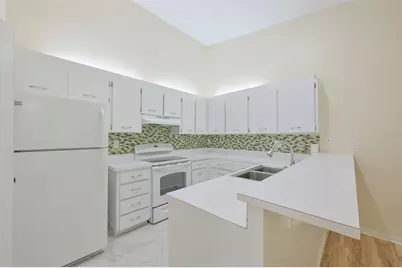 3301 Crystal Court E #O, Palm Harbor, FL 34685 - Photo 11