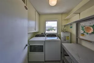 1529 Allegheny Dr, Sun City Center, FL 33573 - Photo 23