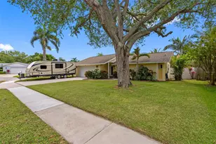13440 Rustic Pines Blvd S, Seminole, FL 33776 - Photo 3