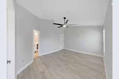1025 Lake Avoca Place, Tarpon Springs, FL 34689 - Photo 31