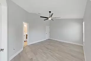 1025 Lake Avoca Pl, Tarpon Springs, FL 34689 - Photo 31