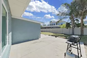 1004 Peninsula Ave, Tarpon Springs, FL 34689 - Photo 7