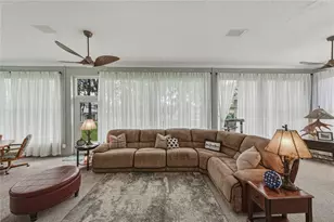 12215 Woodlands Cir, Dade City, FL 33525 - Photo 25