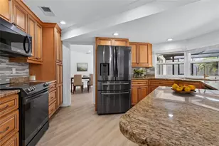 12114 Rhonda Terrace, Seminole, FL 33772 - Photo 15
