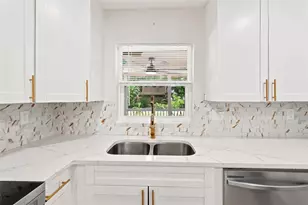 6691 56th Ave N, Saint Petersburg, FL 33709 - Photo 7