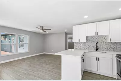 14906 N Bayshore Drive, Madeira Beach, FL 33708 - Photo 17