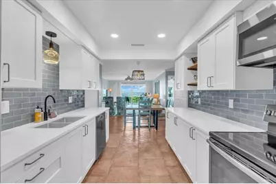 7300 Sunshine Skyway Lane S #107, Saint Petersburg, FL 33711 - Photo 5