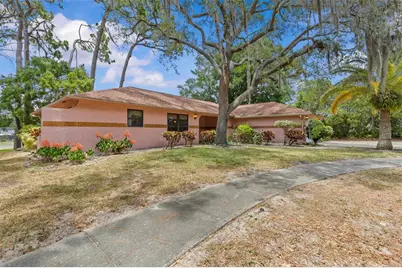 505 Village Oak Drive, Tarpon Springs, FL 34689 - Photo 1