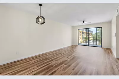 5817 Park Street N #302, Saint Petersburg, FL 33709 - Photo 11