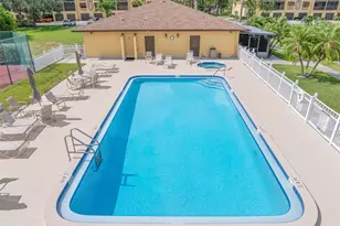 5817 Park St N, Saint Petersburg, FL 33709 - Photo 5