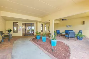 5817 Park St N, Saint Petersburg, FL 33709 - Photo 1