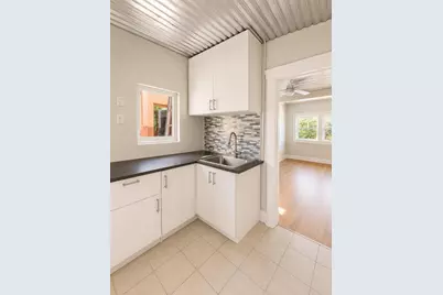 2316 N Highland Avenue, Tampa, FL 33602 - Photo 3