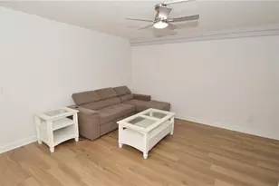 4700 Cove Cir, Saint Petersburg, FL 33708 - Photo 19