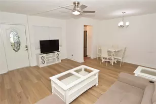 4700 Cove Cir, Saint Petersburg, FL 33708 - Photo 13
