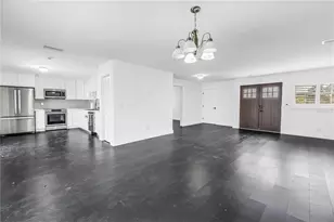 3216 Pine Haven Dr, Clearwater, FL 33761 - Photo 9