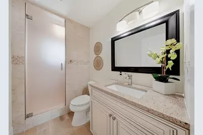 7039 Hibiscus Avenue S, South Pasadena, FL 33707 - Photo 13