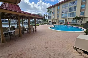 105 Island Way, Clearwater Beach, FL 33767 - Photo 27