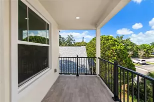 2141 Upton Ct S, Saint Petersburg, FL 33712 - Photo 5