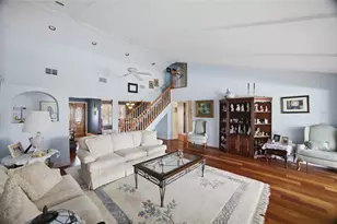 4912 58th Ave S, Saint Petersburg, FL 33715 - Photo 11