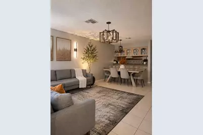 10344 Councils Way, Tampa, FL 33617 - Photo 5