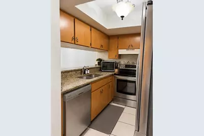 10344 Councils Way, Tampa, FL 33617 - Photo 11